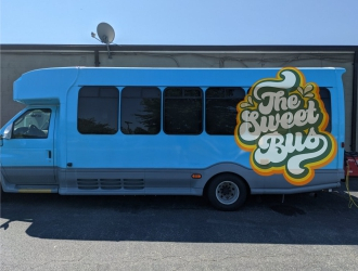 The Sweet Bus logo design by decade